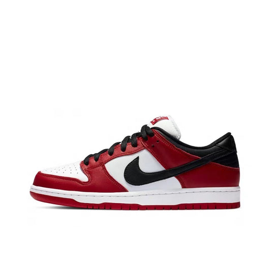 Nike Dunk Low "Chicago"